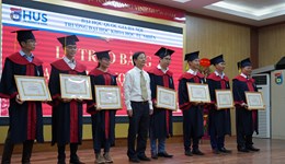 Trường Đại học Khoa học Tự nhiên trao bằng thạc sĩ khoa học cho 253 học viên cao học