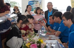 Xu hướng chọn ngành học ở Trường ĐHKHTN của học sinh Ninh Bình, Vĩnh Phúc khi tới Ngày hội tư hội tư vấn tuyển sinh hướng nghiệp năm 2023