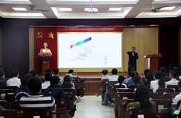 Giáo sư Đàm Thanh Sơn tham dự Bài giảng đại chúng giới thiệu giải Nobel Vật lý 2019 dành cho sinh viên Trường ĐHKHTN
